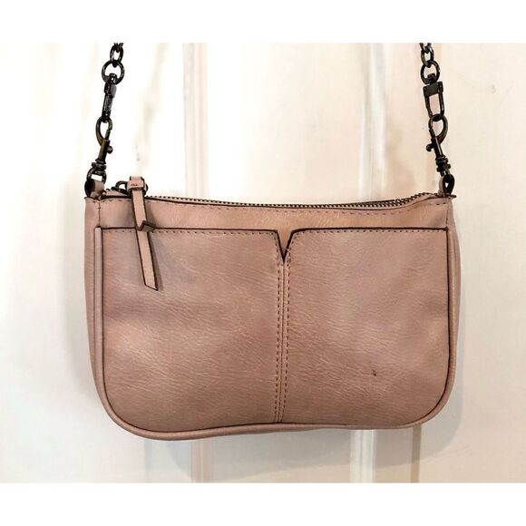 UNBRANDED - Textured Faux Leather Crossbody in Blush Pink. New Gunmetal Chain - Picture 11 of 14